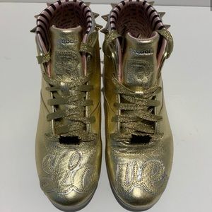 Melody Ehsani x Reebok